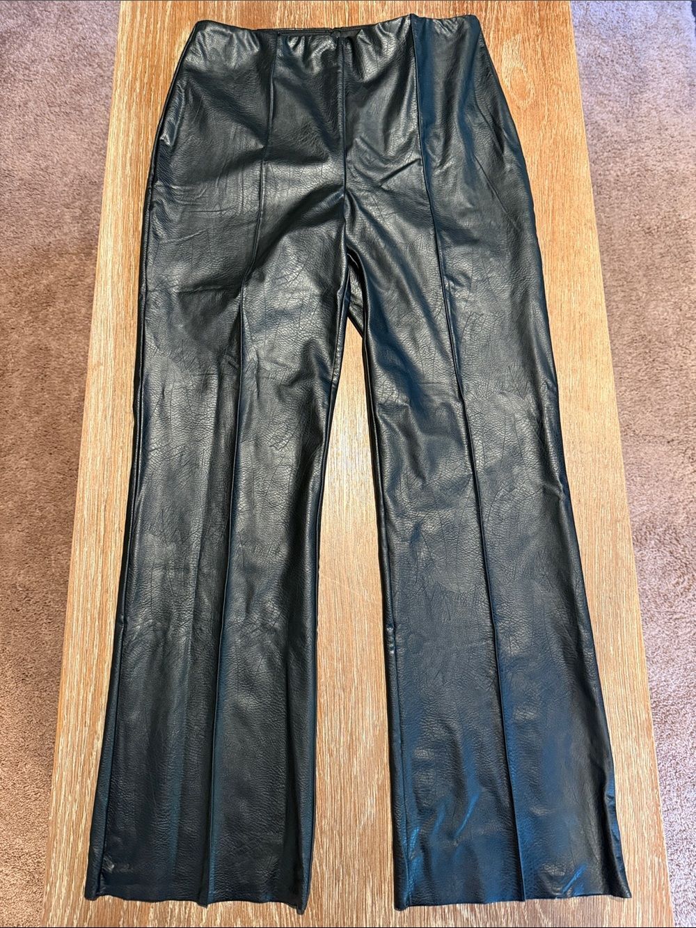 Lysse Ankle Elysse Vegan Leather Pants Style #3445 Size M Black
